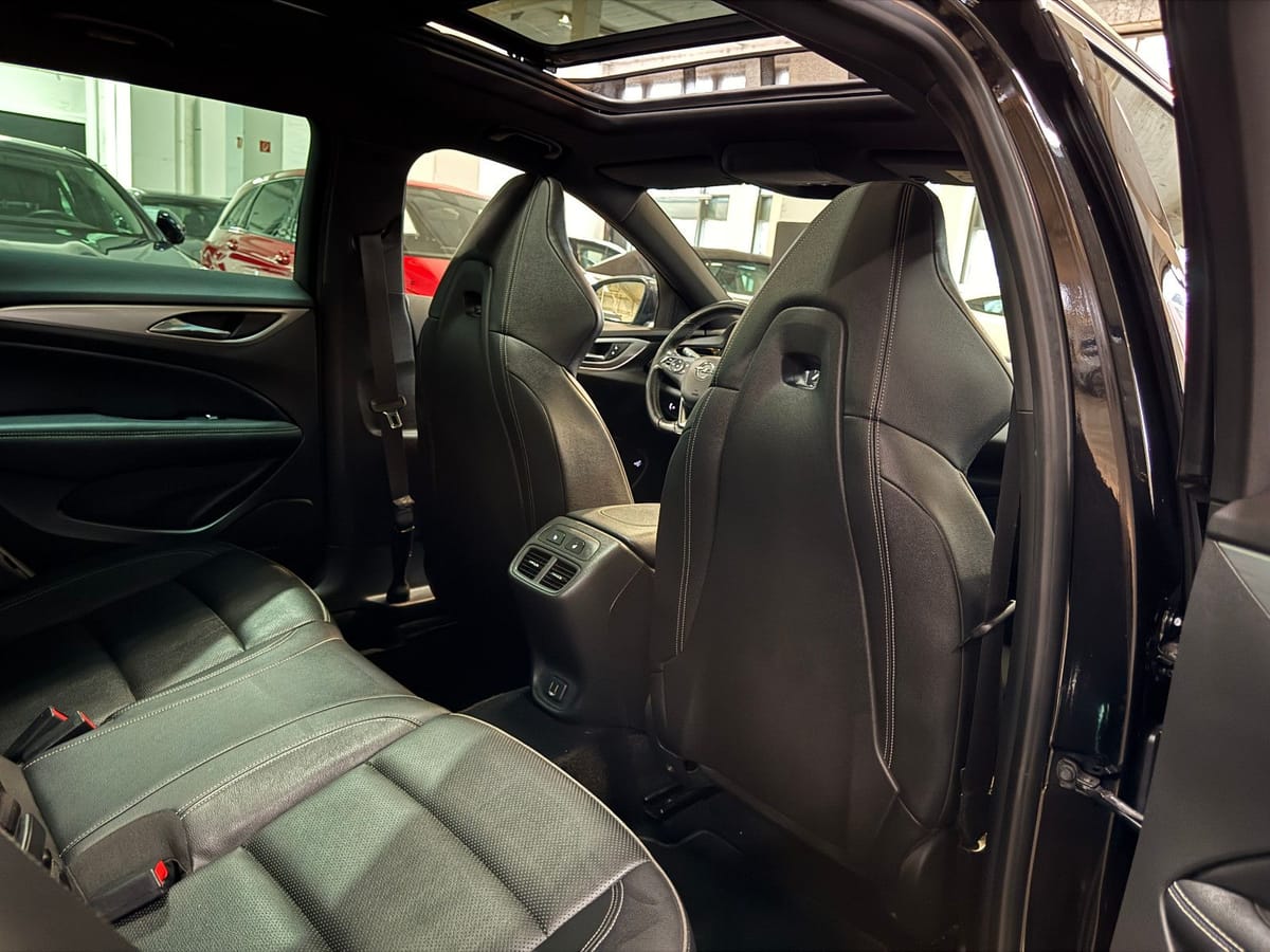 Opel Insignia B Sports Tourer GSi 4X4 OPC PERFORMANCE foto 15