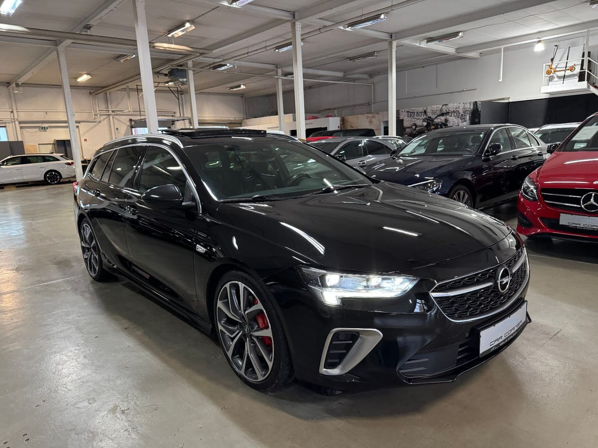 Opel Insignia B Sports Tourer GSi 4X4 OPC PERFORMANCE foto 7