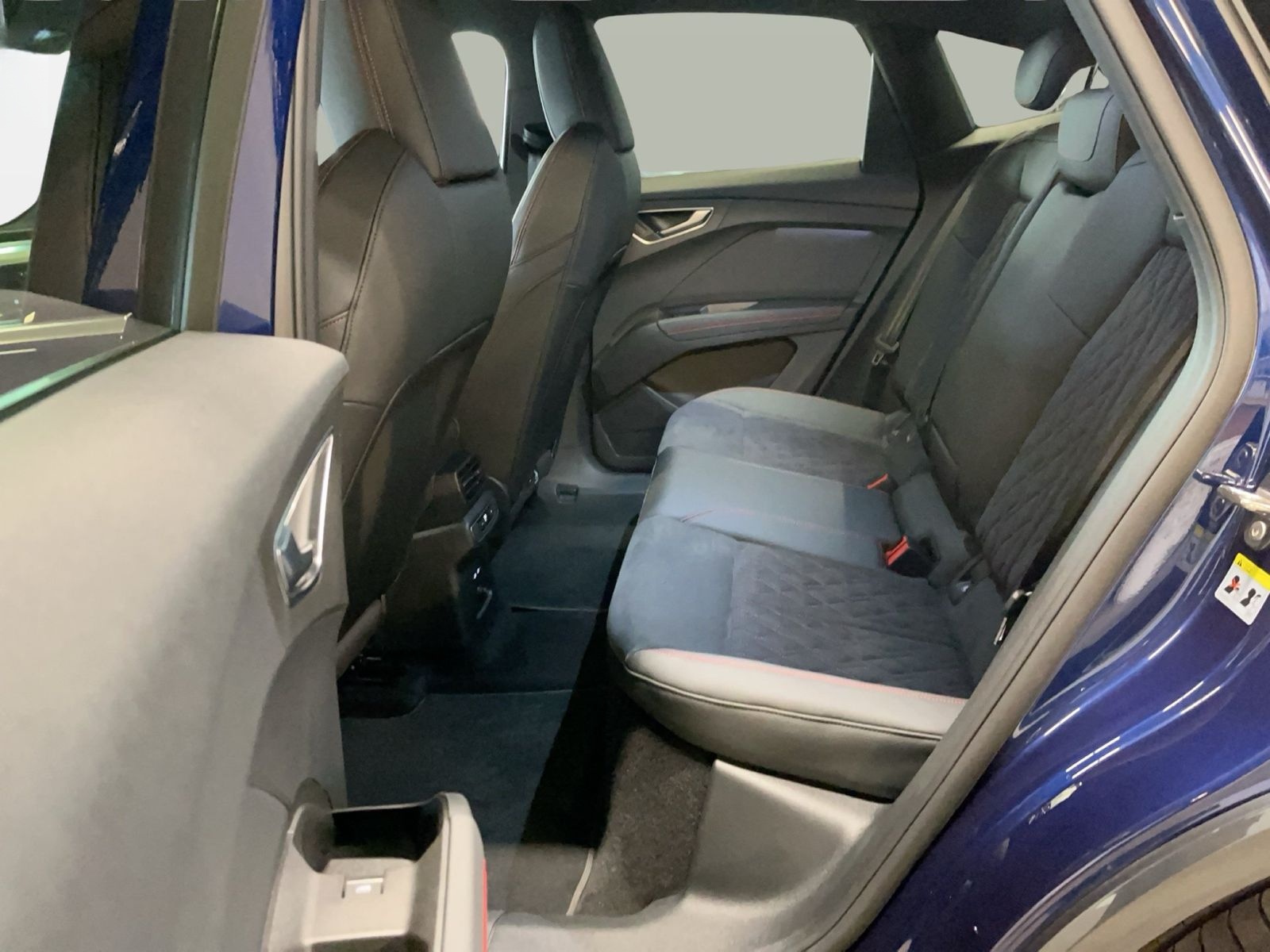 Audi Q4 Sportback 35 e-tron ACC AHK AUT Fernlichtass. foto 11