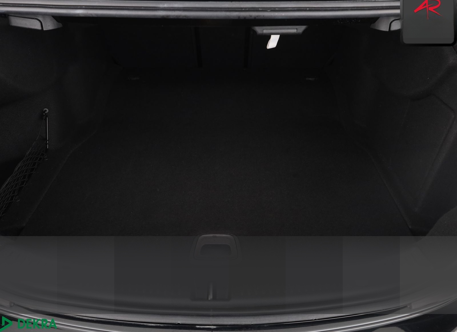 Mercedes-Benz E 220 d AVANTGARDE MULTIBEAM,360GRAD,KEYLESS,SH foto 12