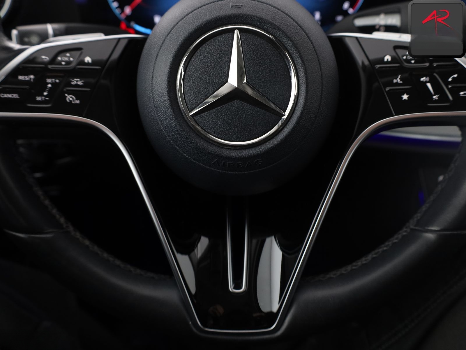 Mercedes-Benz E 220 d AVANTGARDE MULTIBEAM,360GRAD,KEYLESS,SH foto 14