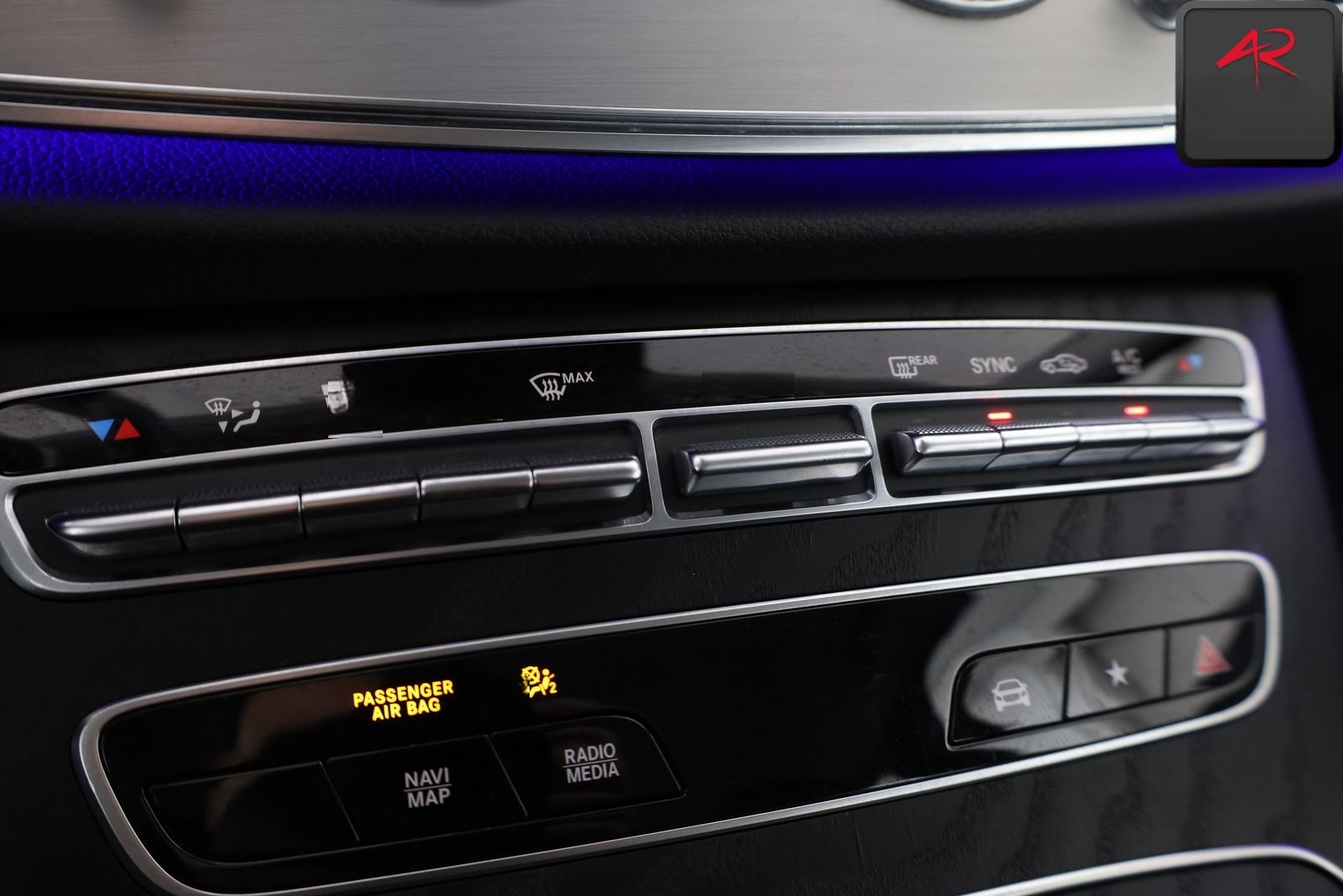 Mercedes-Benz E 220 d AVANTGARDE MULTIBEAM,360GRAD,KEYLESS,SH foto 23