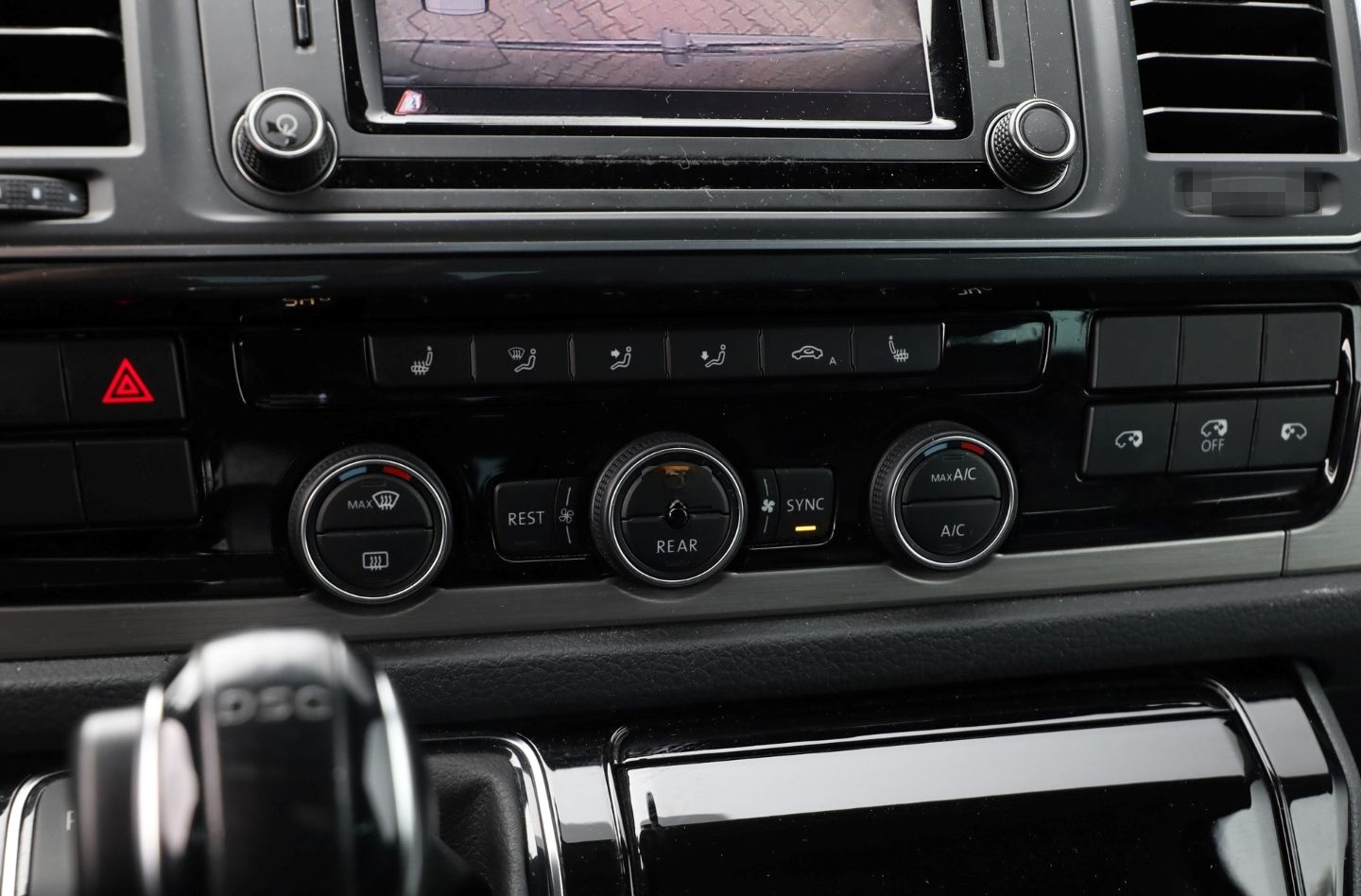 Volkswagen T6 Multivan 2.0 TDI DSG STAND-HZ LEDER NAVI AHK  foto 13