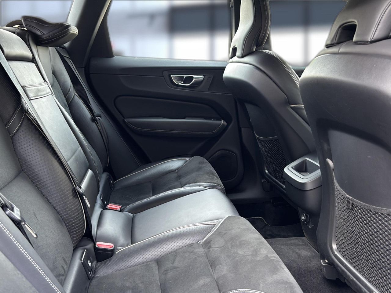Volvo XC 60 R Design 2WD Bluetooth Navi LED Klima foto 19