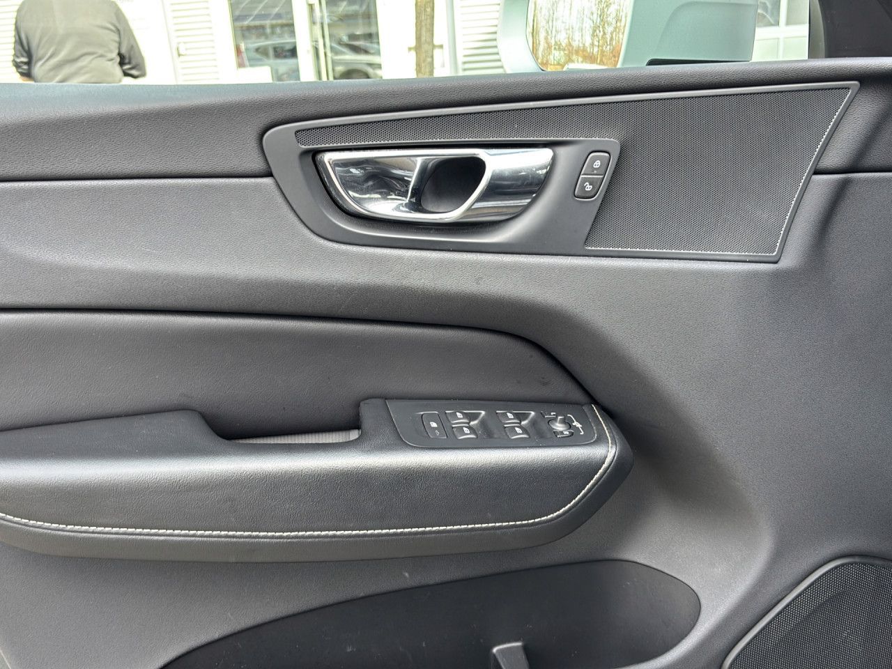 Volvo XC 60 R Design 2WD Bluetooth Navi LED Klima foto 9