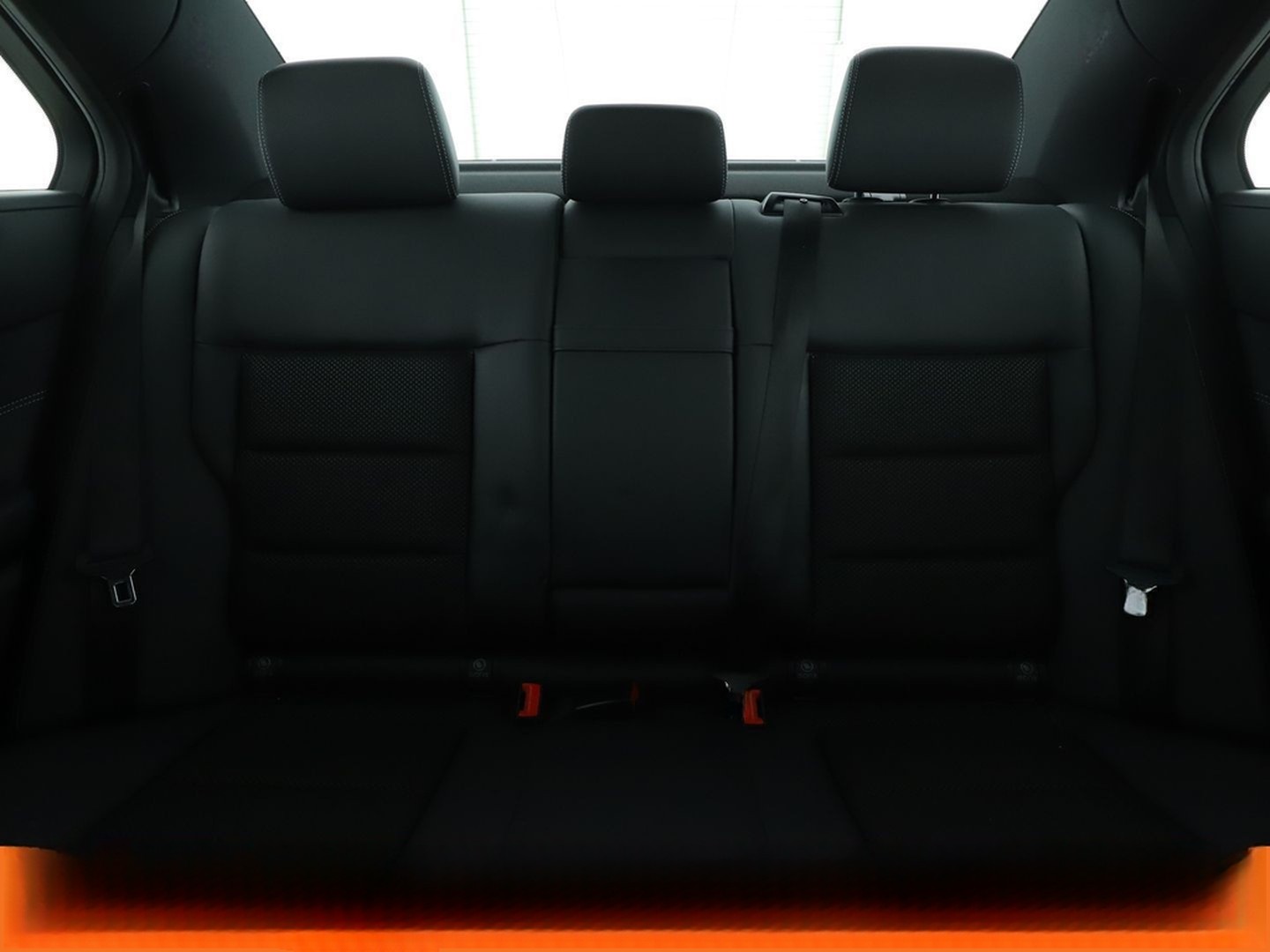 Mercedes-Benz E 220 CDI BlueTEC Avantgarde Aut.*NAVI* foto 16