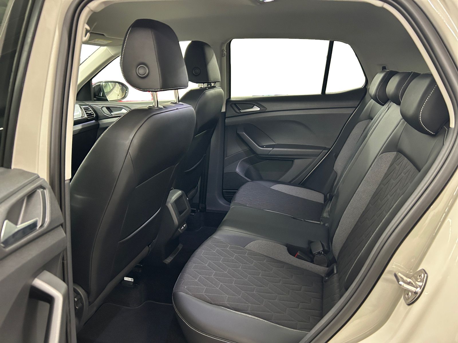 Volkswagen T-Cross 1.0TSI Goal LED Navi  ACC APP Sitzh PDC foto 13