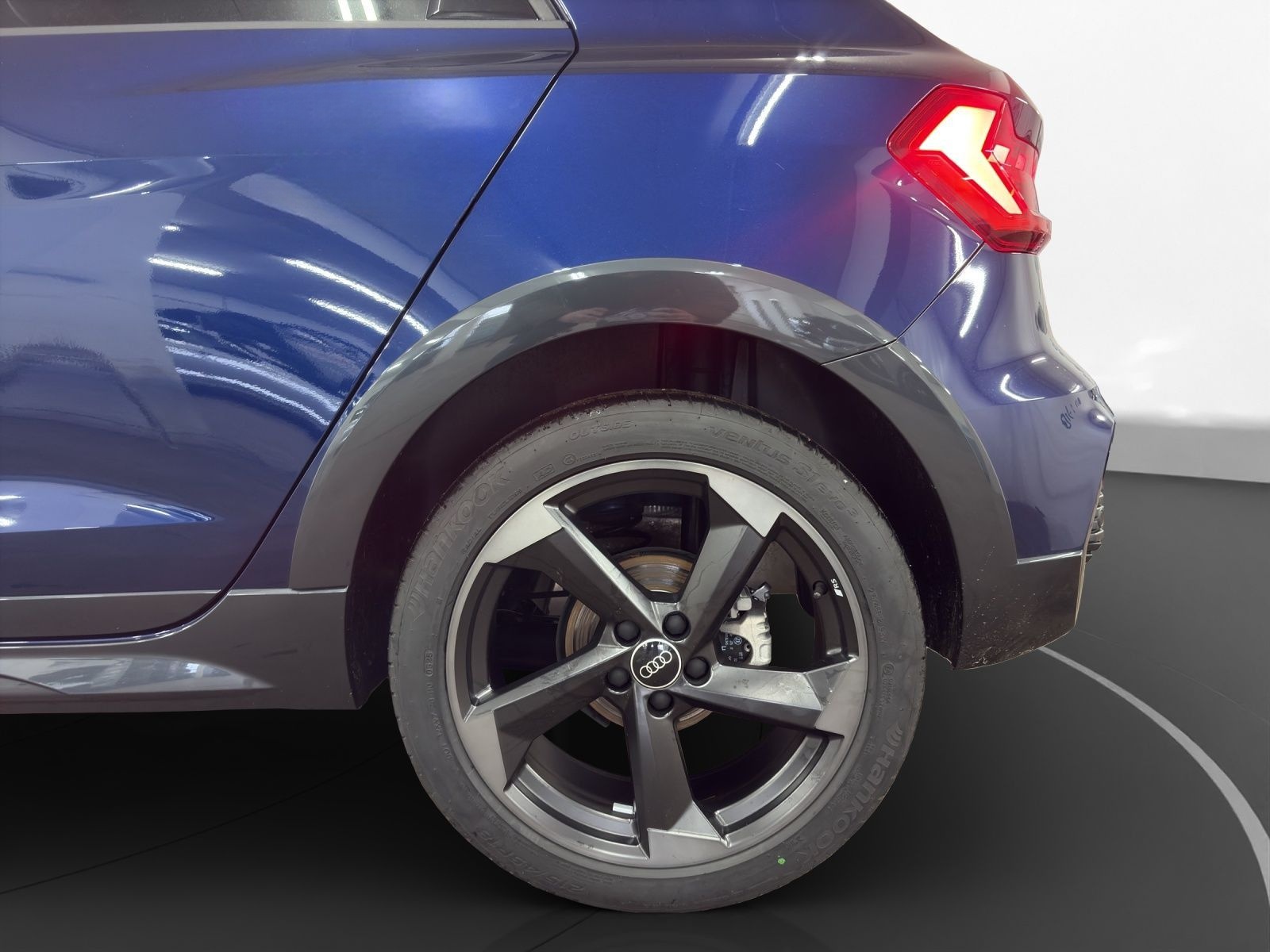 Audi A1 allstreet 30 TFSI LED LM 18" Navi PDC vo+hi A foto 14