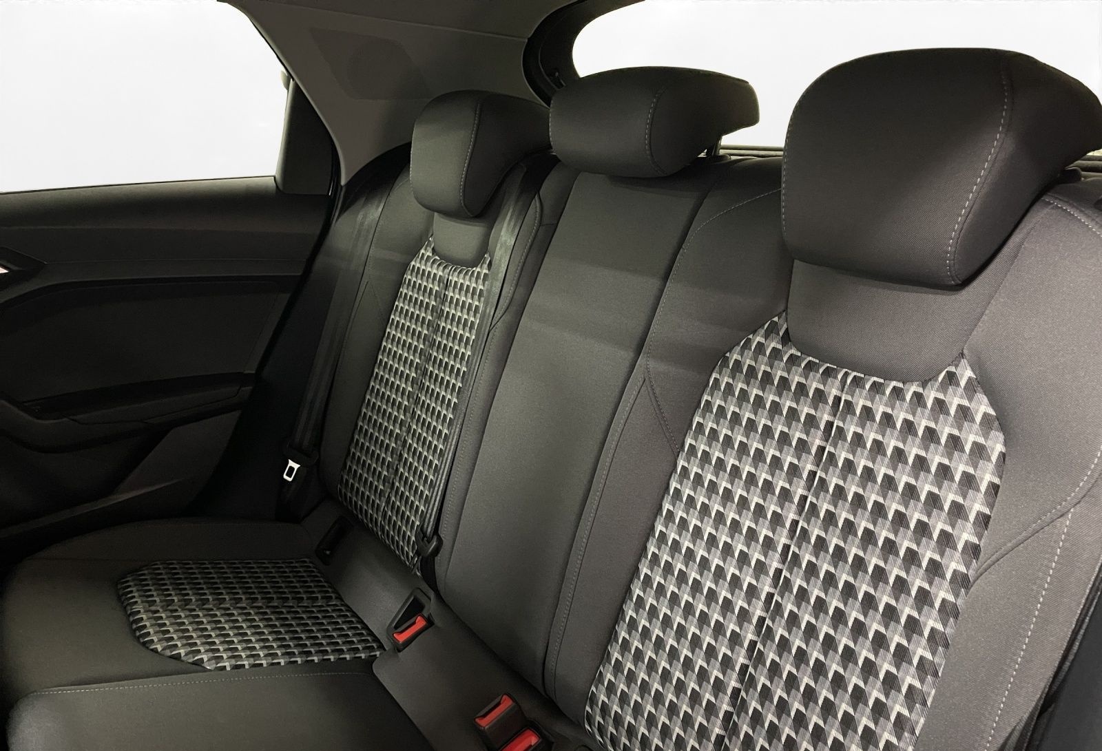 Audi A1 allstreet 30 TFSI LED LM 18" Navi PDC vo+hi A foto 20