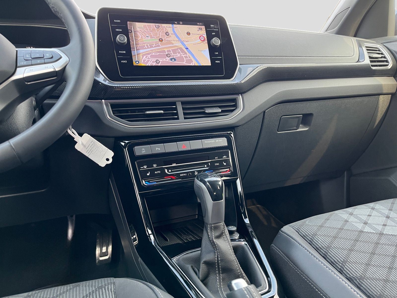 Volkswagen T-Cross 1.5 TSI DSG R-Line AHK Matrix Navi CAM foto 9