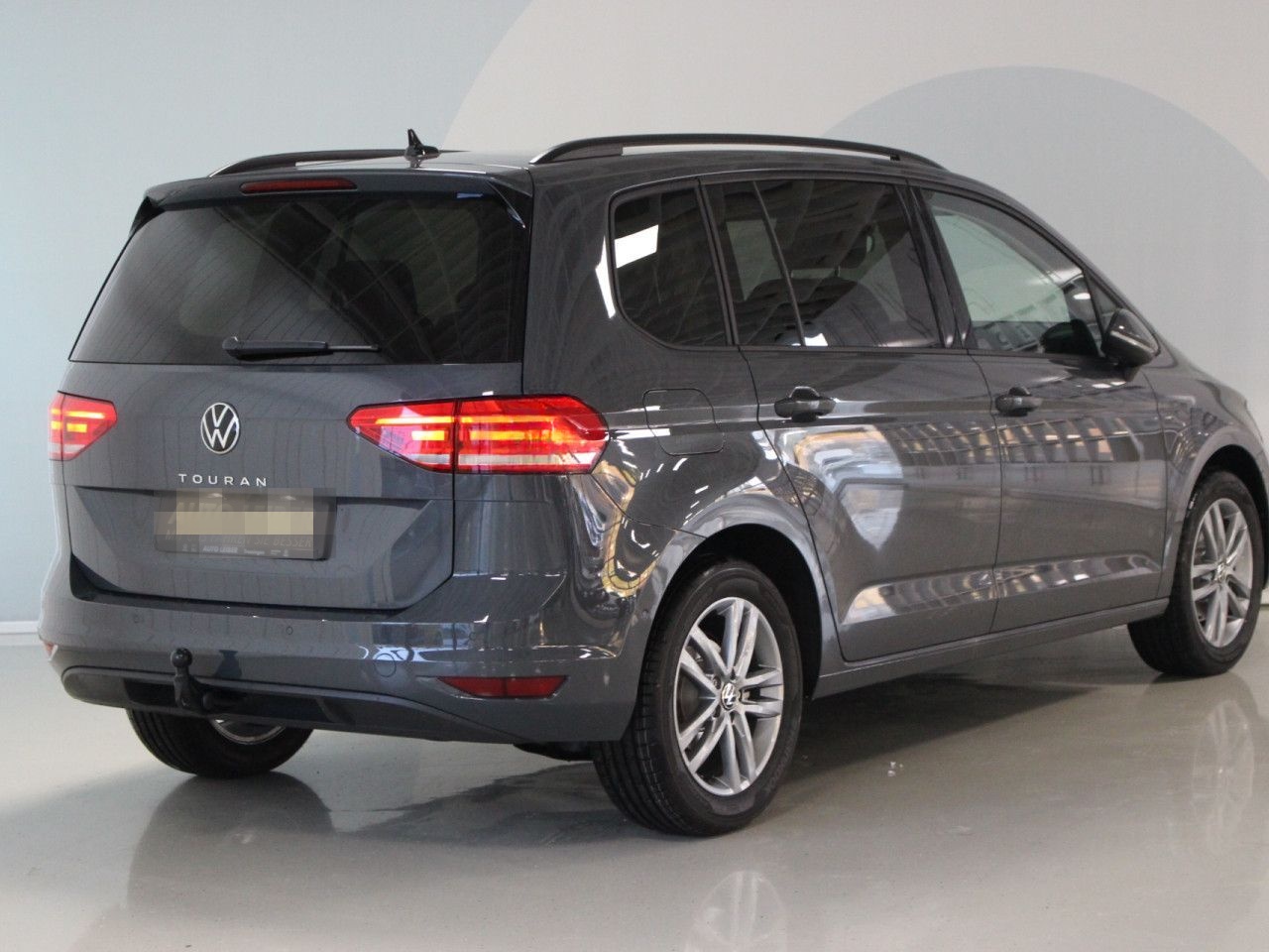 Volkswagen Touran 1.5 TSI ACT ACC/AHK/CAM/7S. foto 3