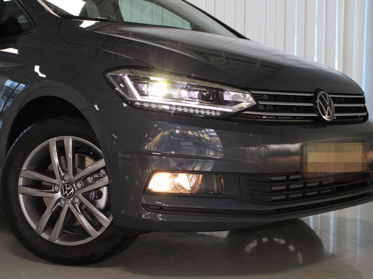 Volkswagen Touran 1.5 TSI ACT ACC/AHK/CAM/7S. foto 4