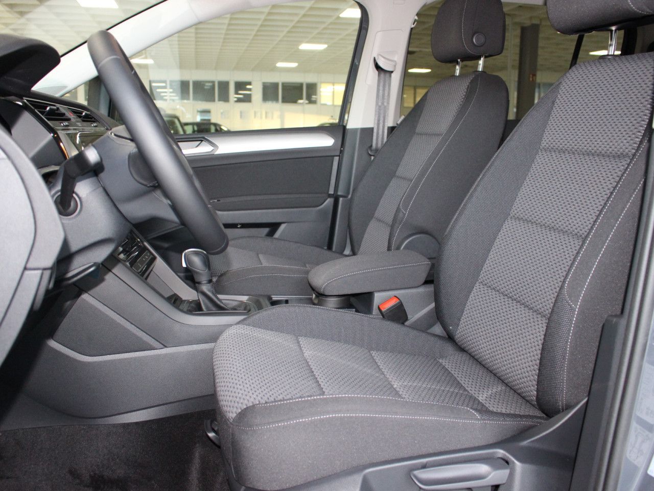 Volkswagen Touran 1.5 TSI ACT ACC/AHK/CAM/7S. foto 5