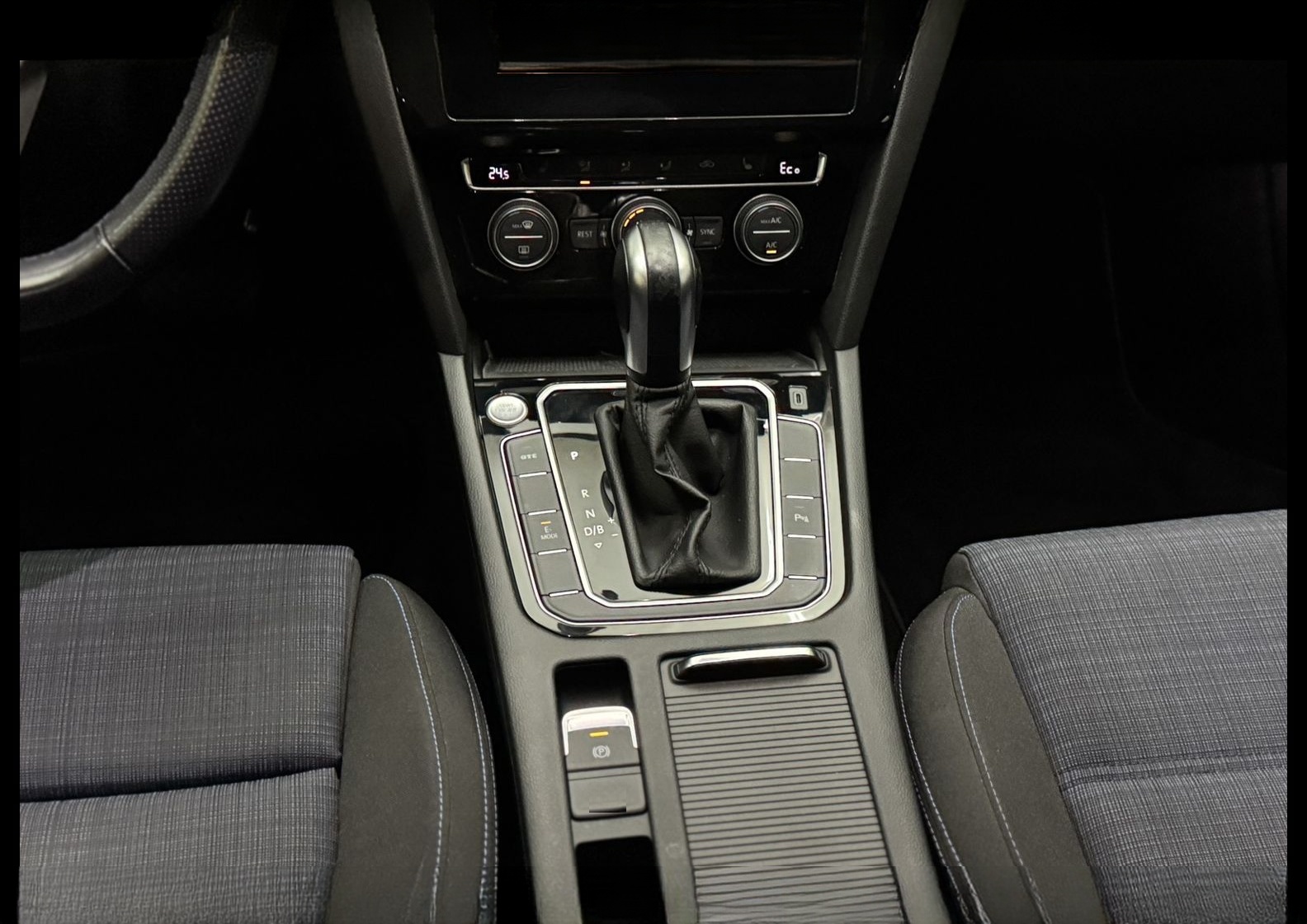 Volkswagen Passat Variant GTE 1.4 TSI DSG AHK/Kamera/Navi foto 18