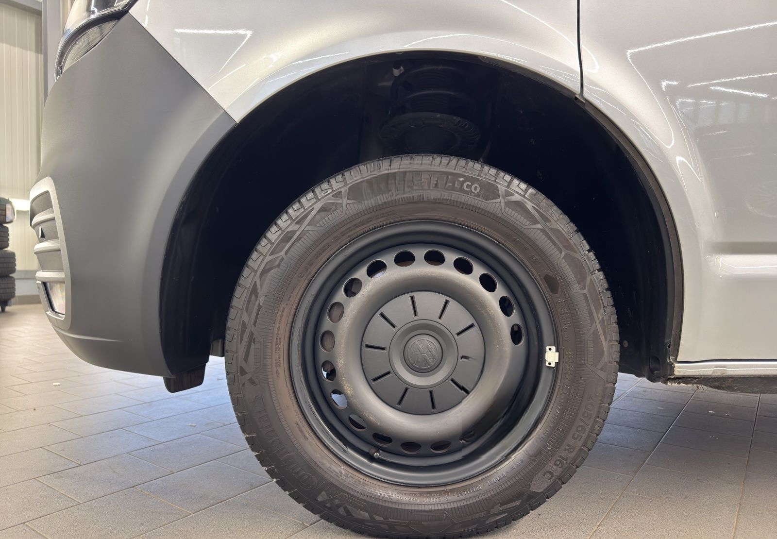 Volkswagen T6 Transporter 6.1 Kasten 2.0 TDI Navi PDC Klima foto 9