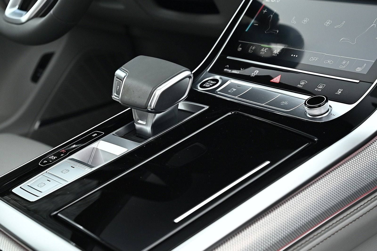 Audi Q7 50 TDI quattro S line Navi Leder Luft Std-Hzg foto 12