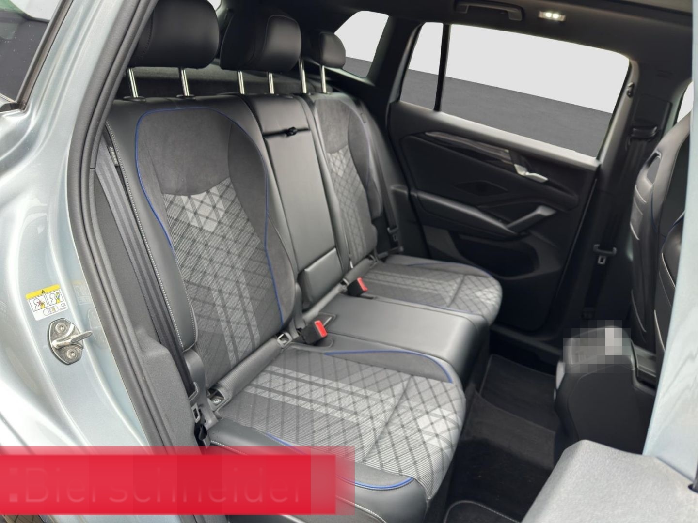 Volkswagen Tiguan 2.0 TSI DSG 4Mo. R-Line PANO AHK KAMERA foto 24