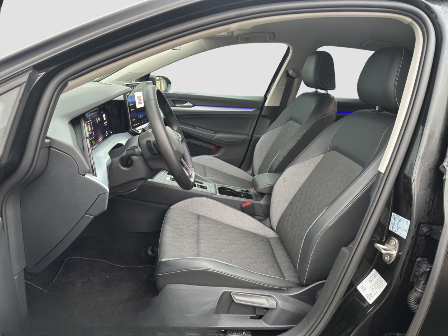 Volkswagen Golf 8 1.5 eTSI DSG Goal AHK KAMERA ACC LED NAVI foto 13