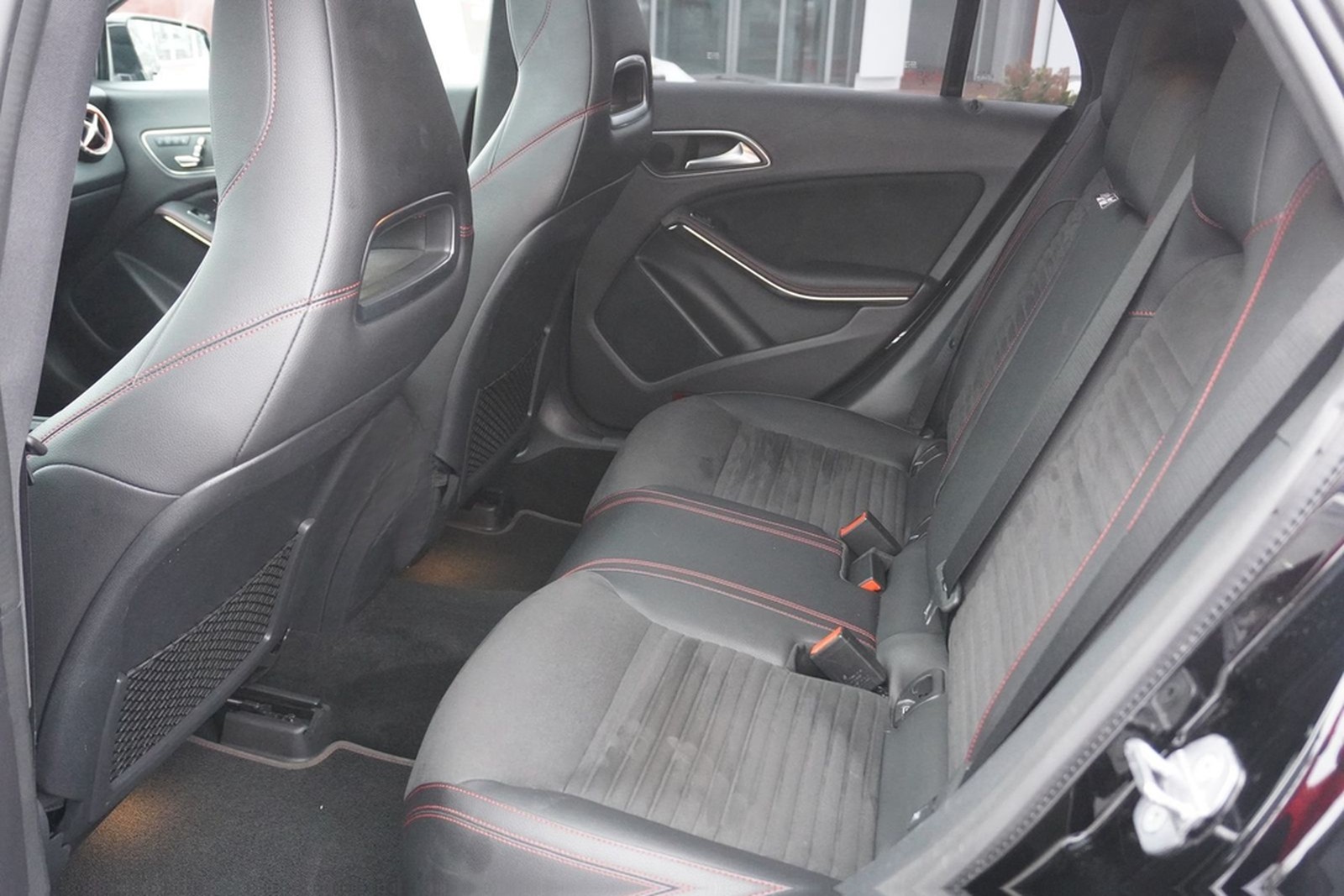Mercedes-Benz CLA 250 SB AMG Line 4Matic Schiebedach Kamera foto 11