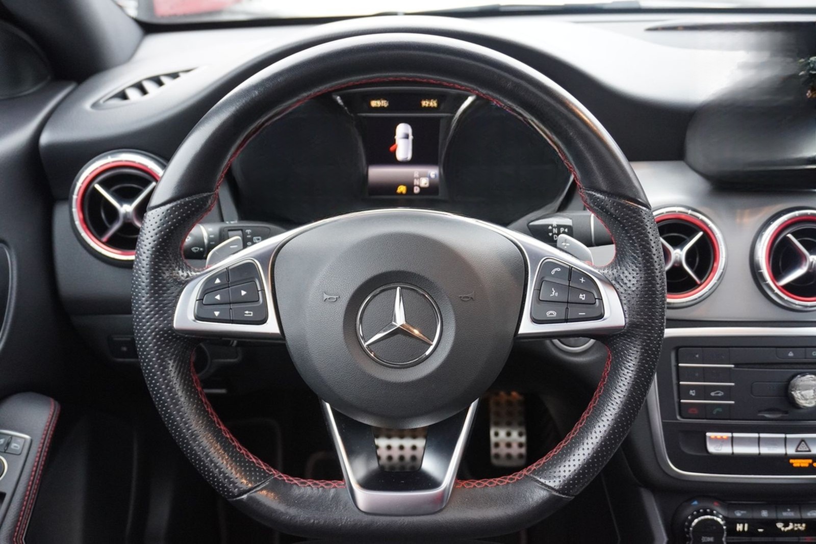 Mercedes-Benz CLA 250 SB AMG Line 4Matic Schiebedach Kamera foto 13