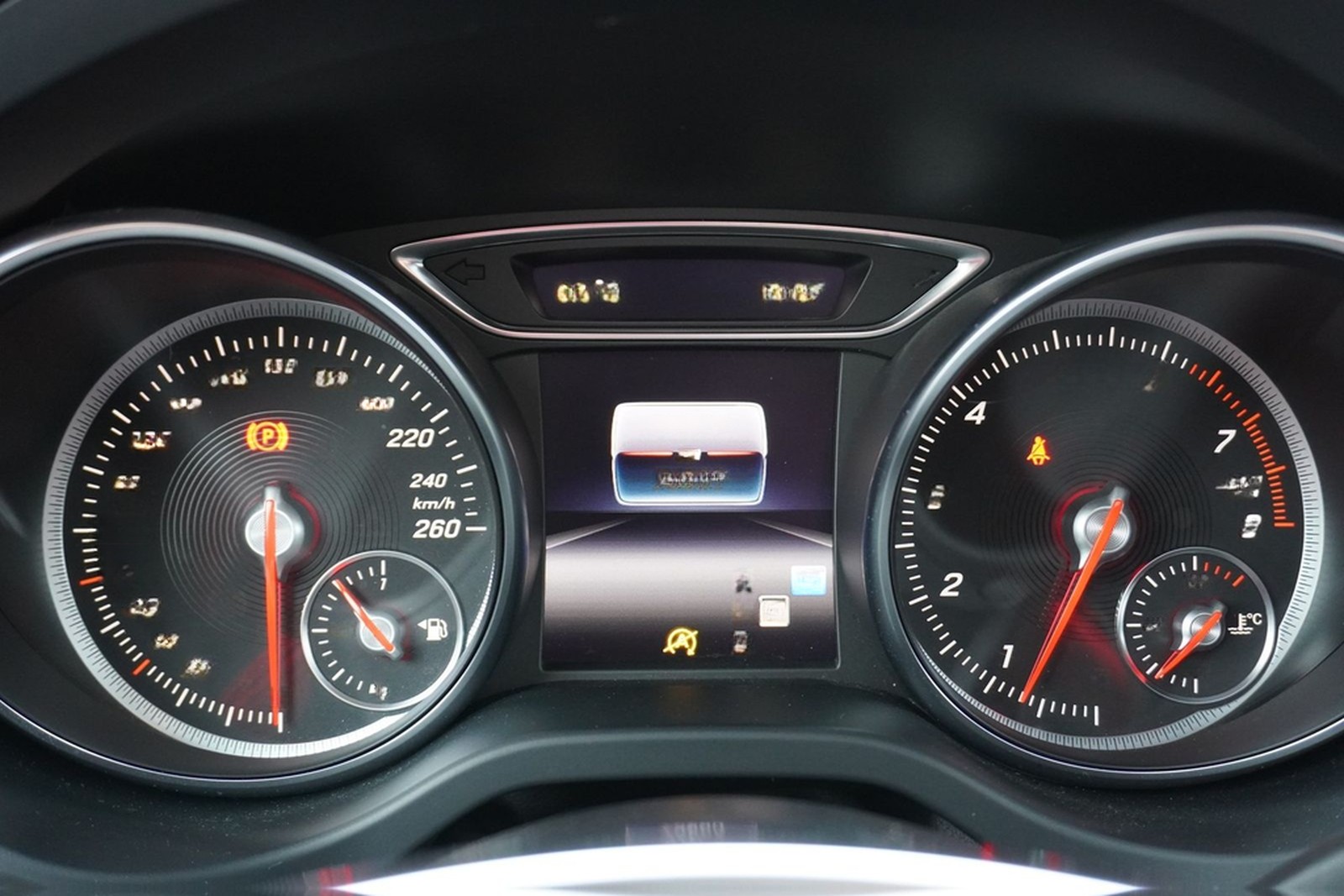 Mercedes-Benz CLA 250 SB AMG Line 4Matic Schiebedach Kamera foto 14
