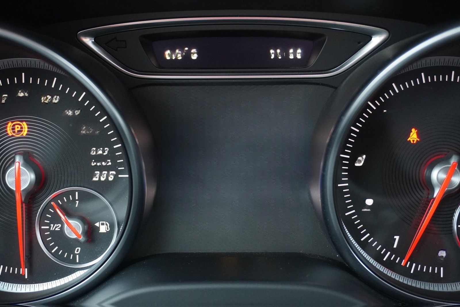 Mercedes-Benz CLA 250 SB AMG Line 4Matic Schiebedach Kamera foto 16