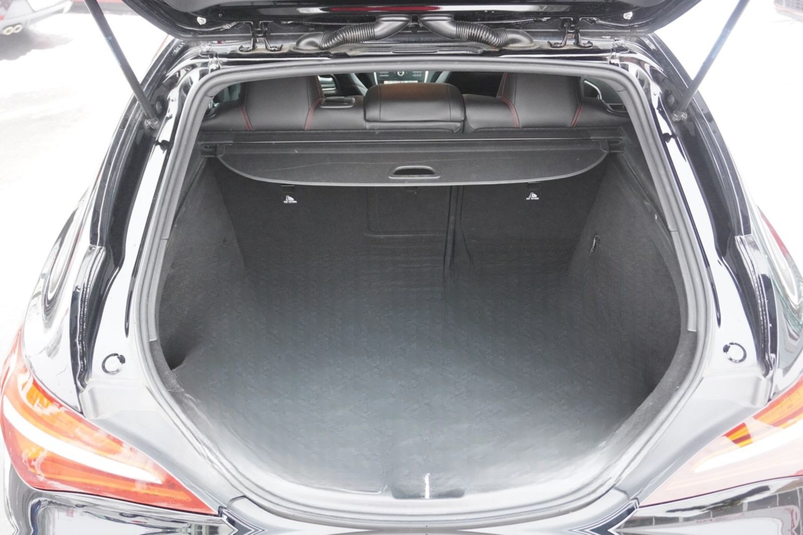 Mercedes-Benz CLA 250 SB AMG Line 4Matic Schiebedach Kamera foto 8