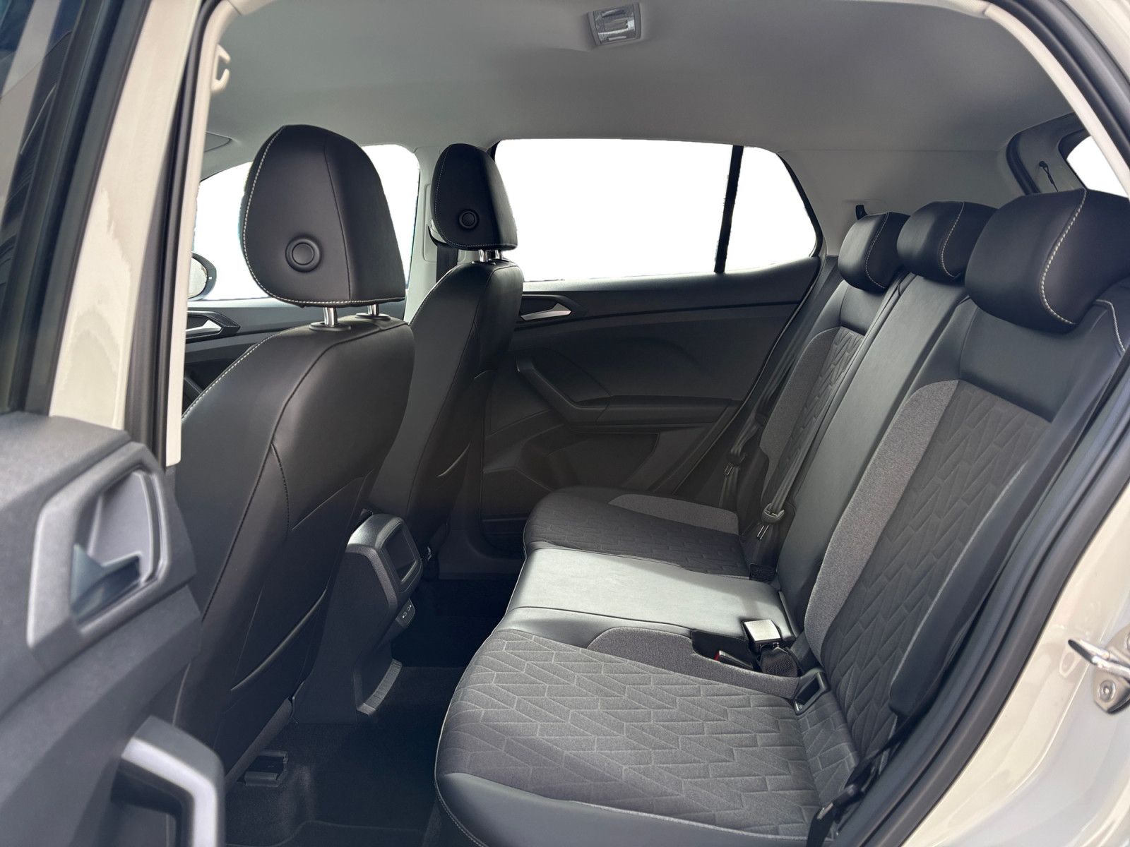 Volkswagen T-Cross 1.0TSI Goal ACC App-C AHK LED PDC SHZ foto 13