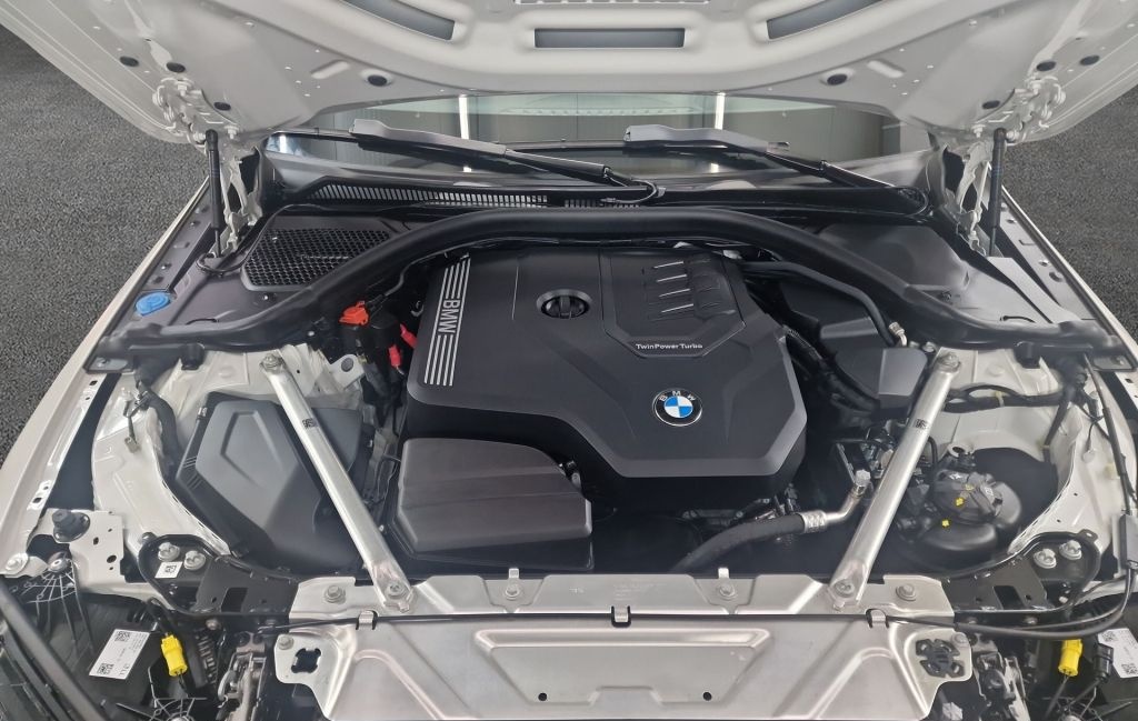 BMW 420i Coupe foto 9
