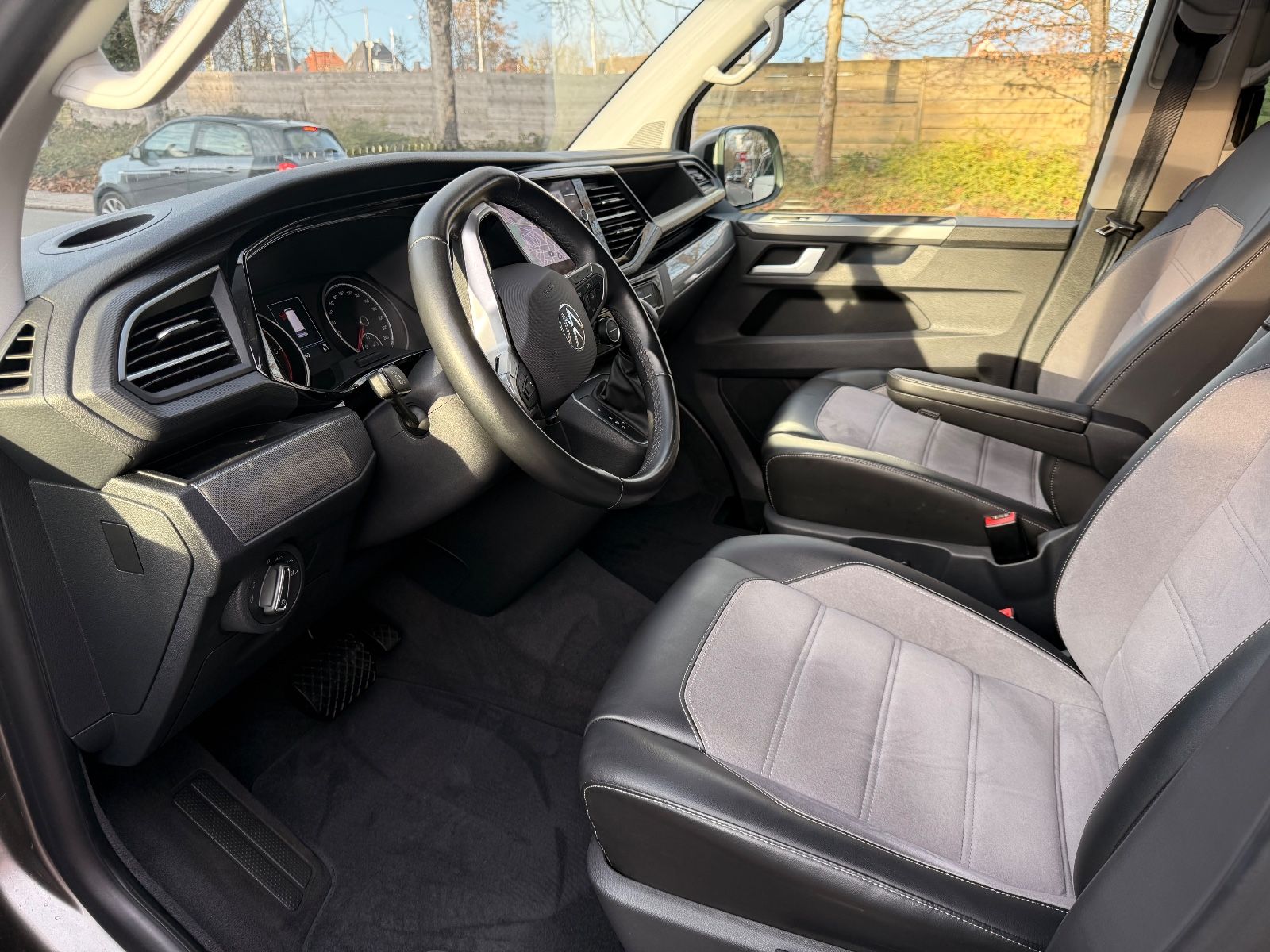 Volkswagen MultivanT6.1 Six/AUTOM/LEDER/7SITZER/Org100/IHan foto 14