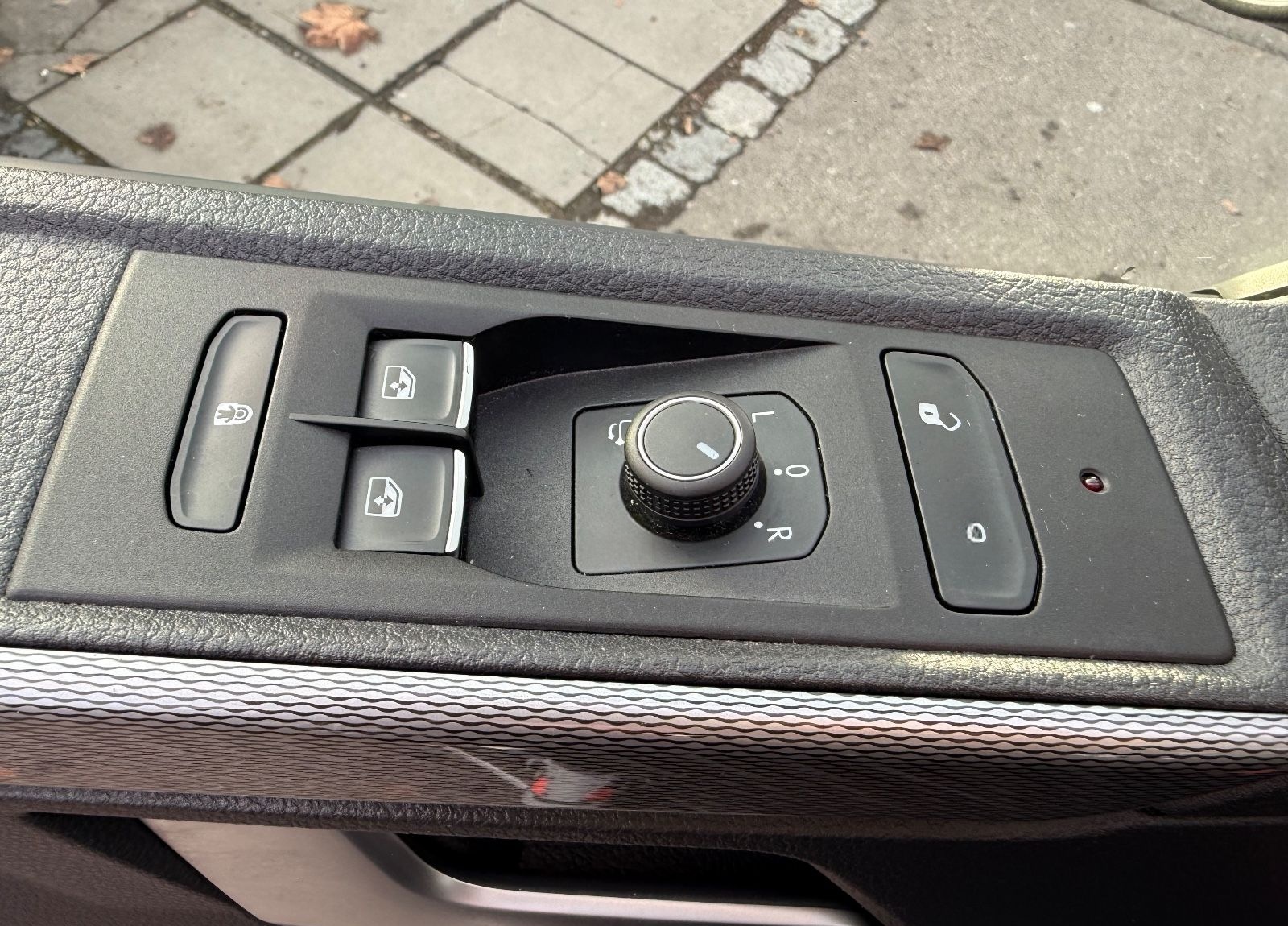 Volkswagen MultivanT6.1 Six/AUTOM/LEDER/7SITZER/Org100/IHan foto 15