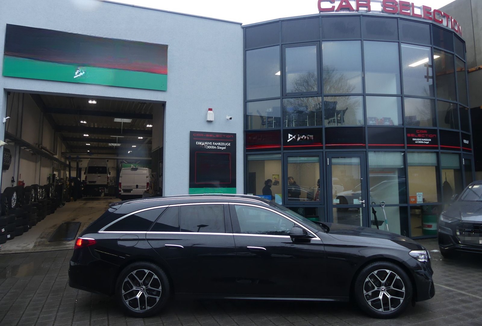 Mercedes-Benz E 200 T Avantgarde Advanced Plus STHZ/ACC/MBUX/A foto 3