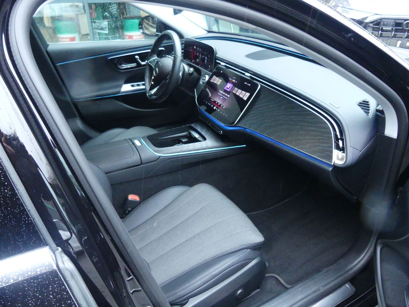 Mercedes-Benz E 200 T Avantgarde Advanced Plus STHZ/ACC/MBUX/A foto 22