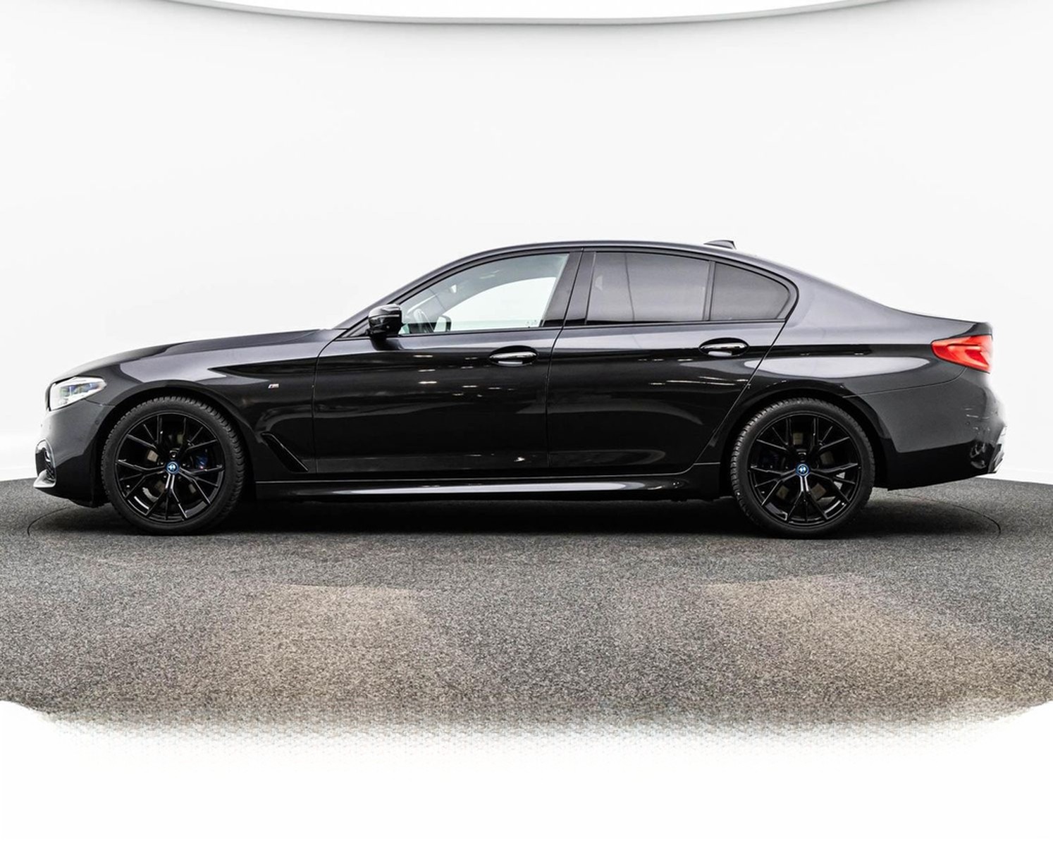 BMW 530d M SPORT/SHADOW/LED-AD/HuD/eGSD/H&K/KAMERA foto 12