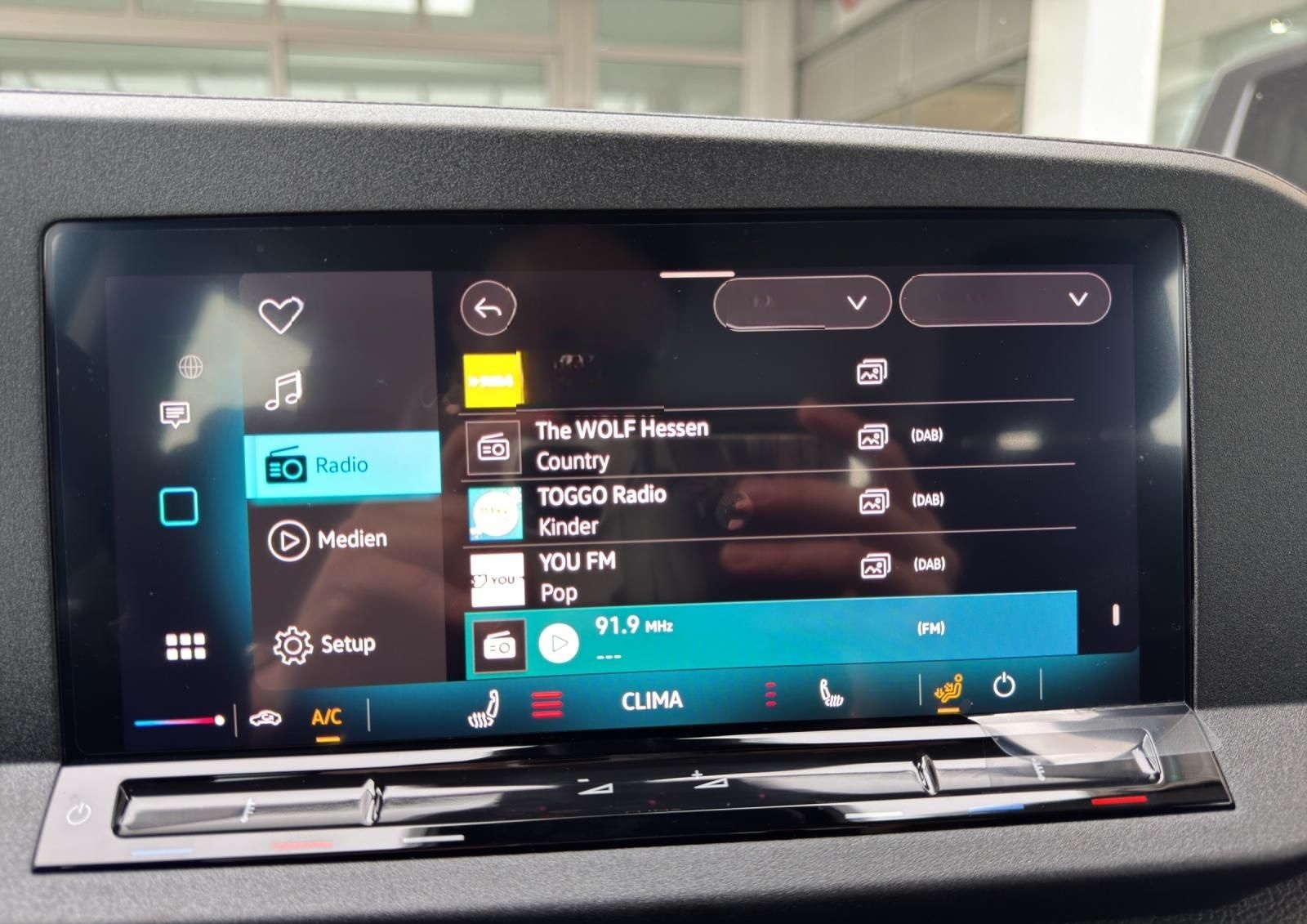 Volkswagen Caddy 1.5 TSI DSG Family *AHK/ACC/APP/SHZ/RFK* foto 21