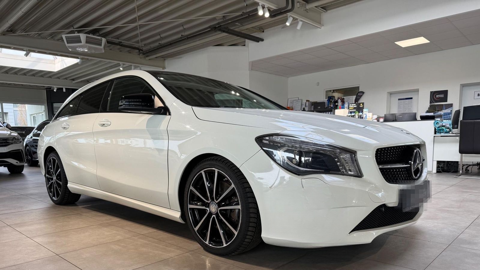 Mercedes-Benz CLA 250 Shooting Brake 4Matic * Navi * Pano foto 3