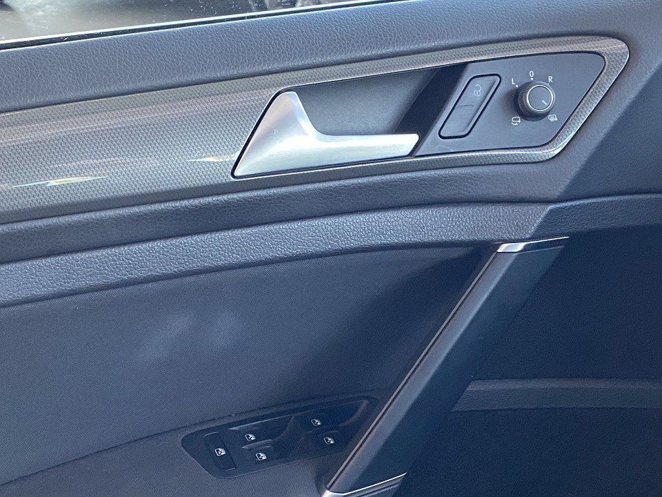 Volkswagen Golf VII 2.0 TDI IQ.DRIVE Standhzg foto 16