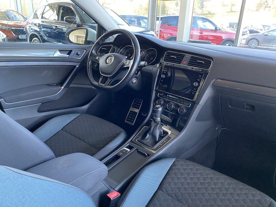Volkswagen Golf VII 2.0 TDI IQ.DRIVE Standhzg foto 10