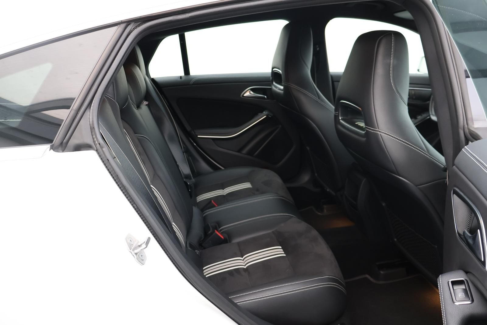 Mercedes-Benz CLA 180 Shooting Brake AMG Line RFK LED Navi foto 11