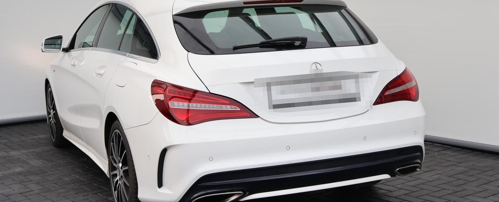 Mercedes-Benz CLA 180 Shooting Brake AMG Line RFK LED Navi foto 4