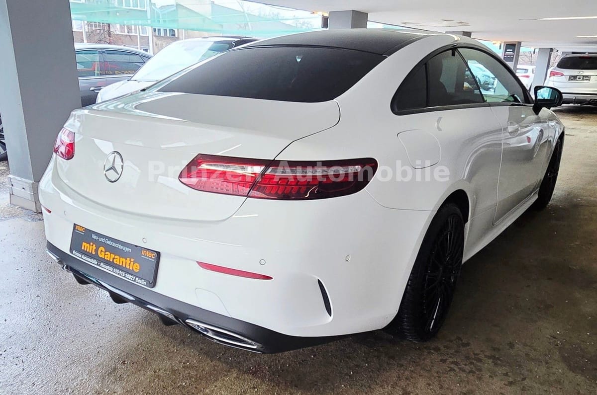 Mercedes-Benz E 220 d Coupe 4Matic AMG NIGHT PANO AMBIENTE foto 4