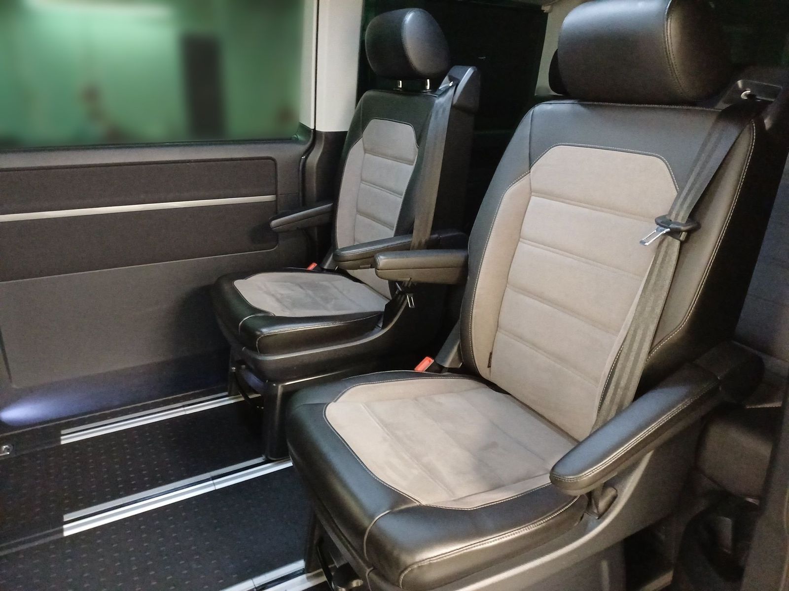 Volkswagen T6.1 Multivan 4Motion Generation SIX *AHK*NAVI*L foto 9