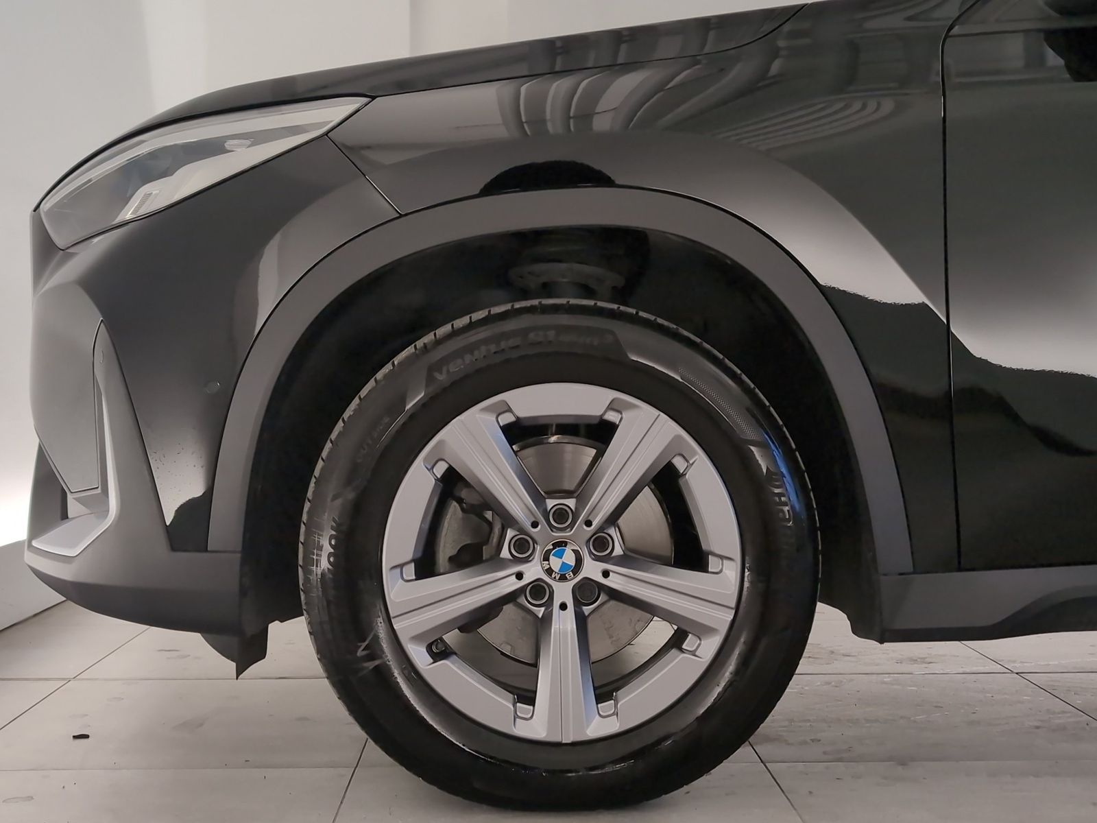 BMW X1 sDrive 18i Navi/LED/RFK/SHZ/Apple/PDC vo+hi N foto 10