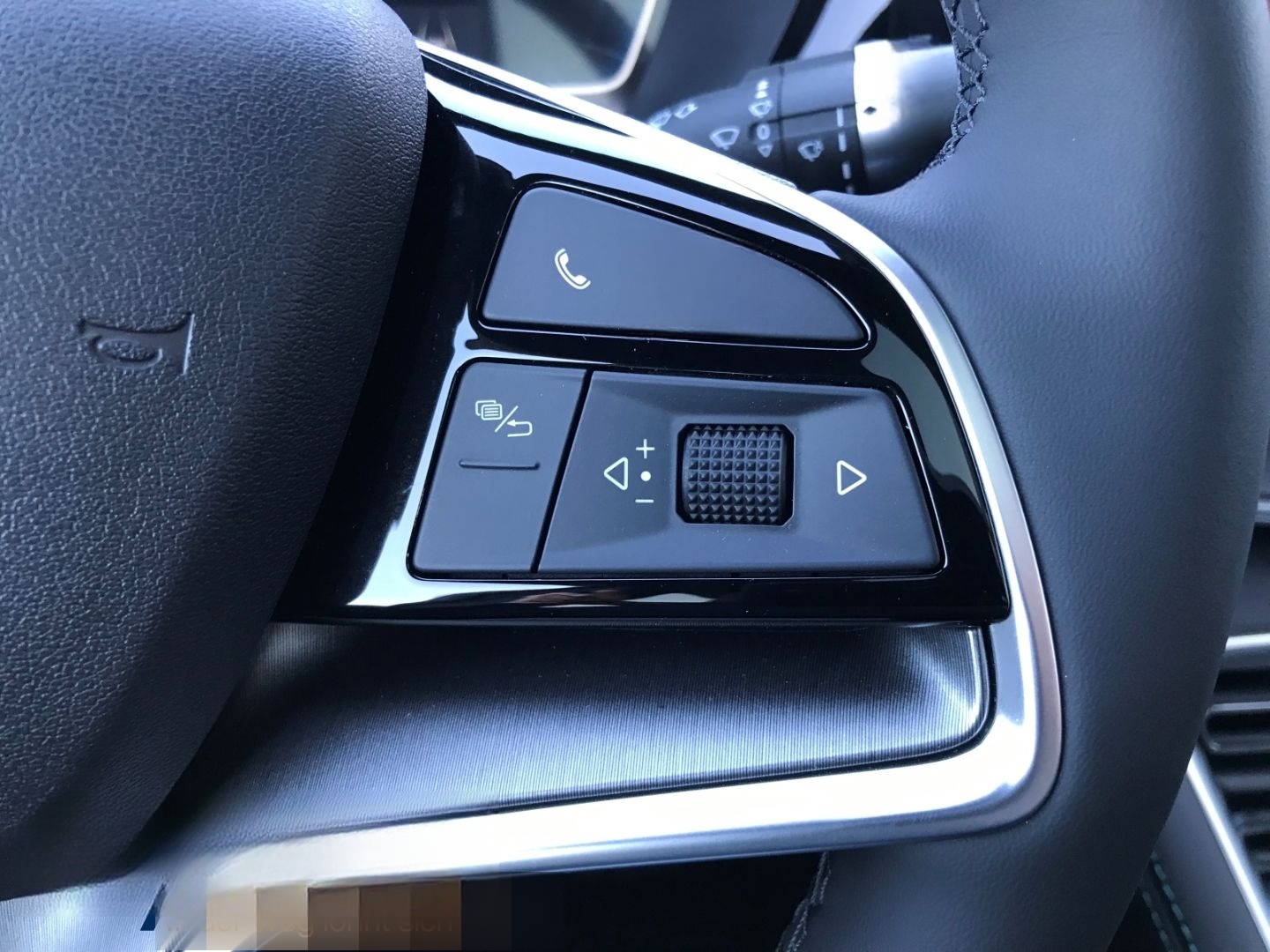 BYD Seal U 160 kW 1.5 PHEV DM-i Design LED NAVI ACC  foto 22