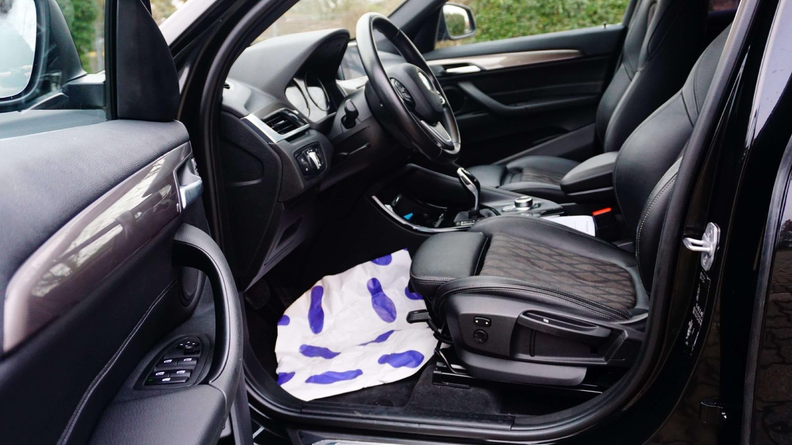 BMW X1 xDrive 20 i xLine/XENON/SHZ/PDC/NAVI/LED/ foto 5