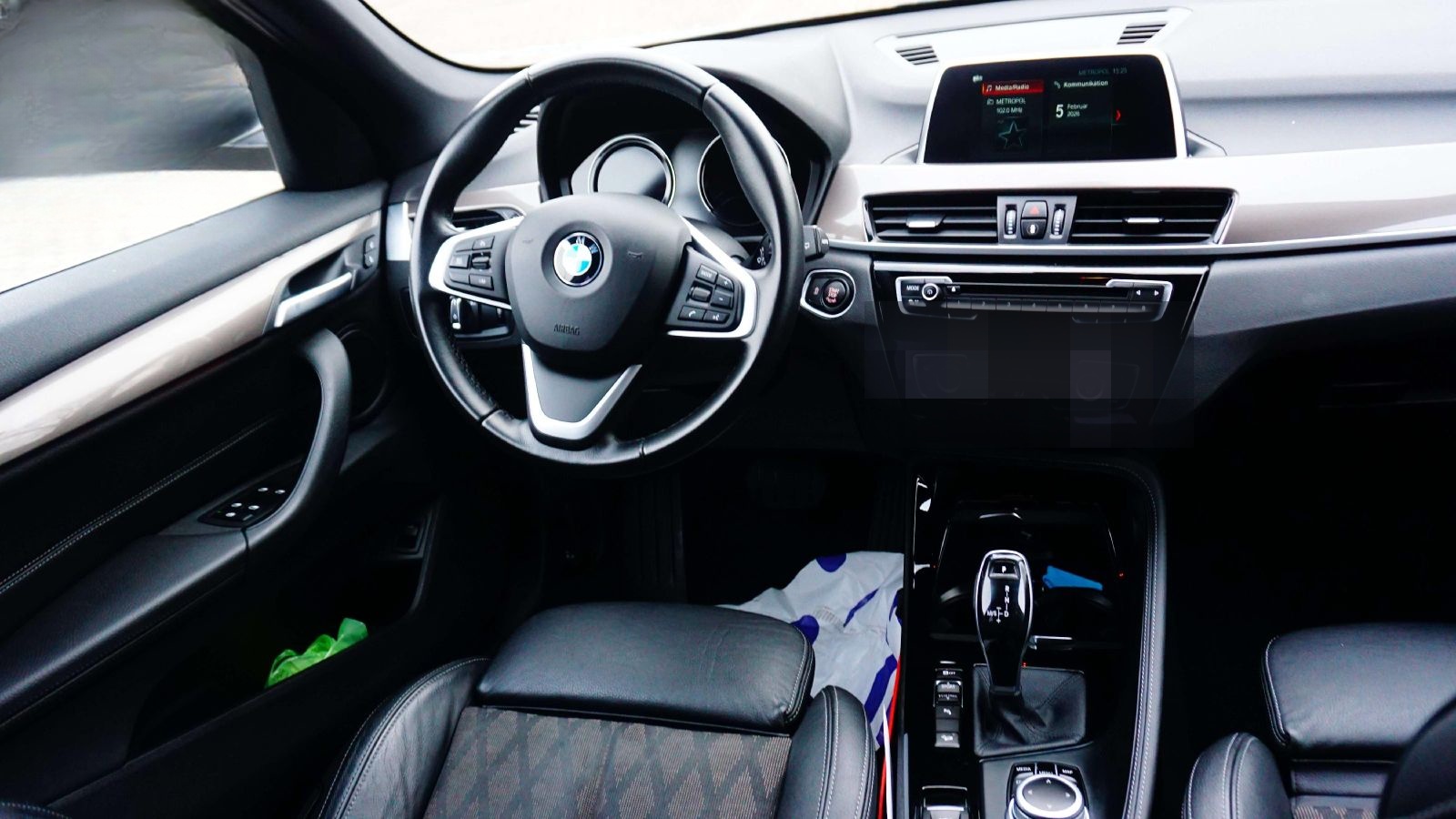 BMW X1 xDrive 20 i xLine/XENON/SHZ/PDC/NAVI/LED/ foto 8