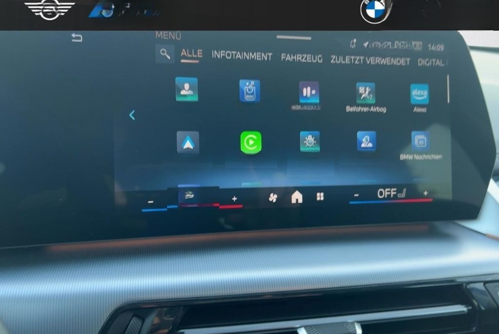 BMW X1 xDrive23i xLine Park-Assistent AHK PANO LED foto 11