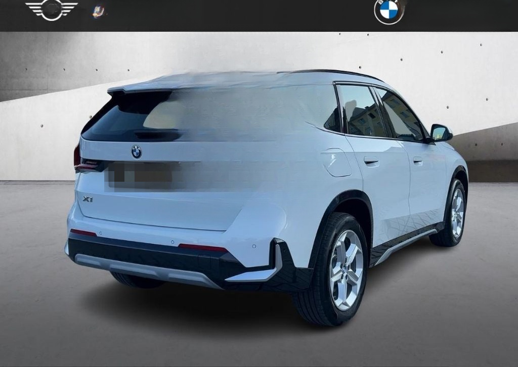 BMW X1 xDrive23i xLine Park-Assistent AHK PANO LED foto 4