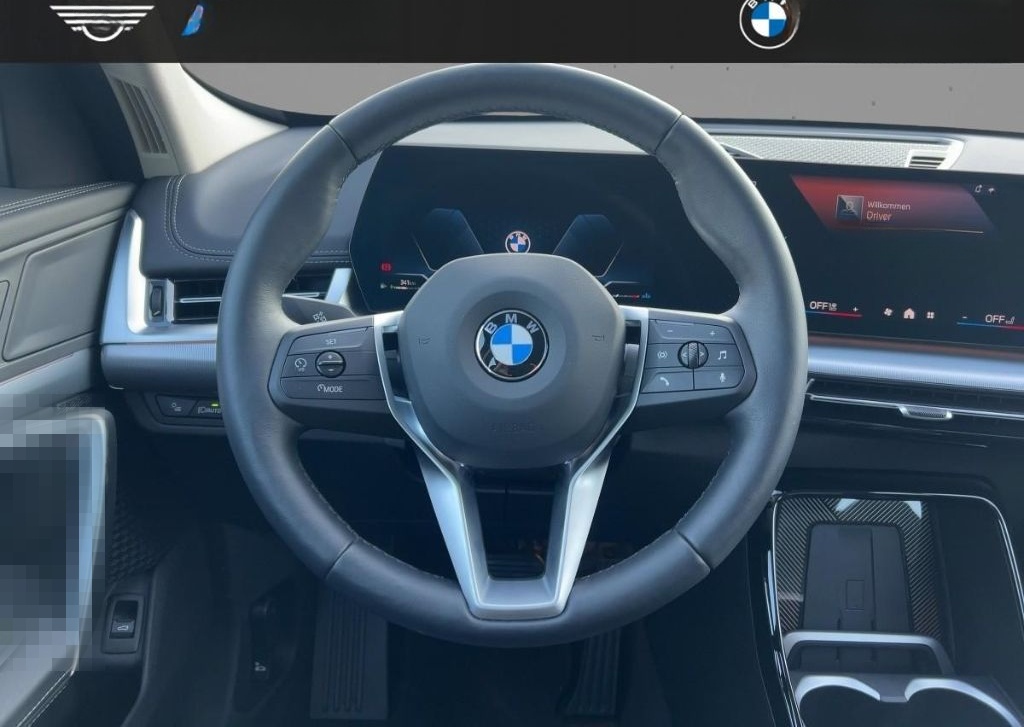 BMW X1 xDrive23i xLine Park-Assistent AHK PANO LED foto 10