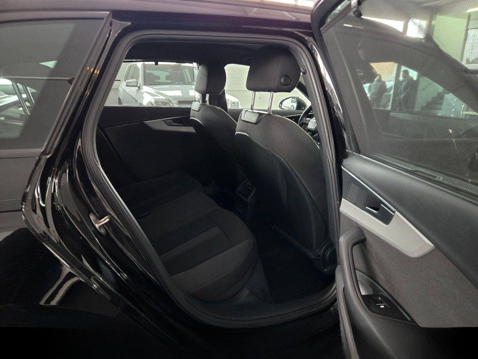 Audi A4 Avant 30 TDI|Automatik|1.Hand| foto 15